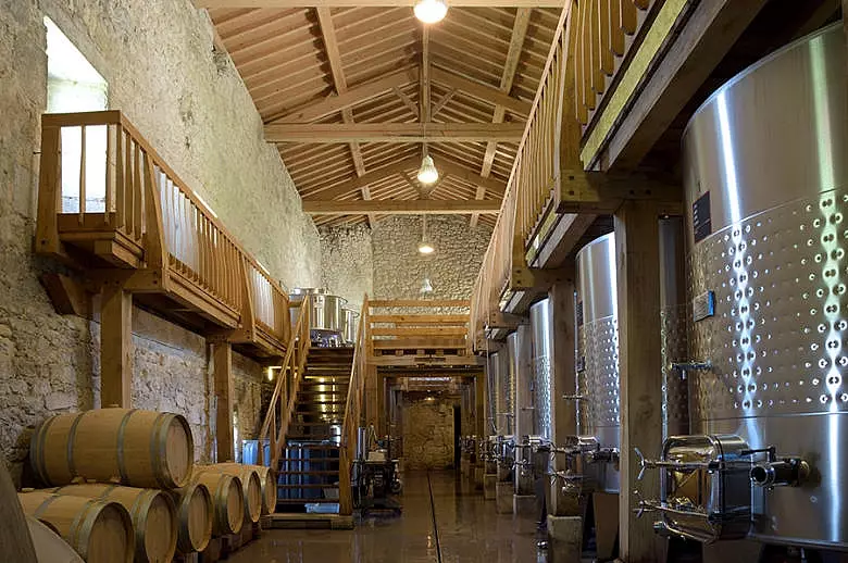 Chateau Wine and Design - Location villa de luxe - Aquitaine / Pays Basque - ChicVillas - 39
